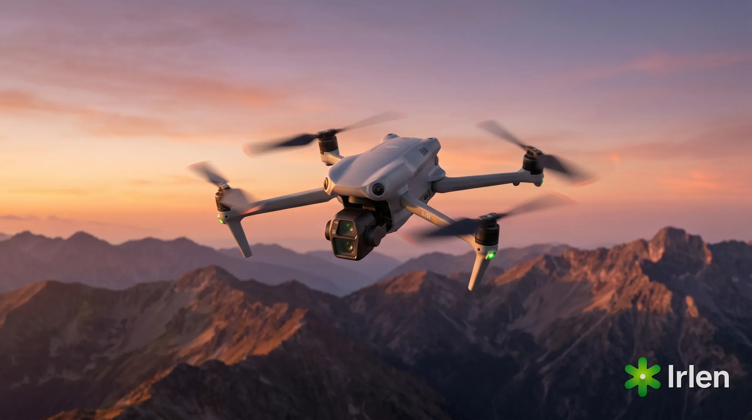 DJI Air 3S com câmera dupla em voo sobre montanhas