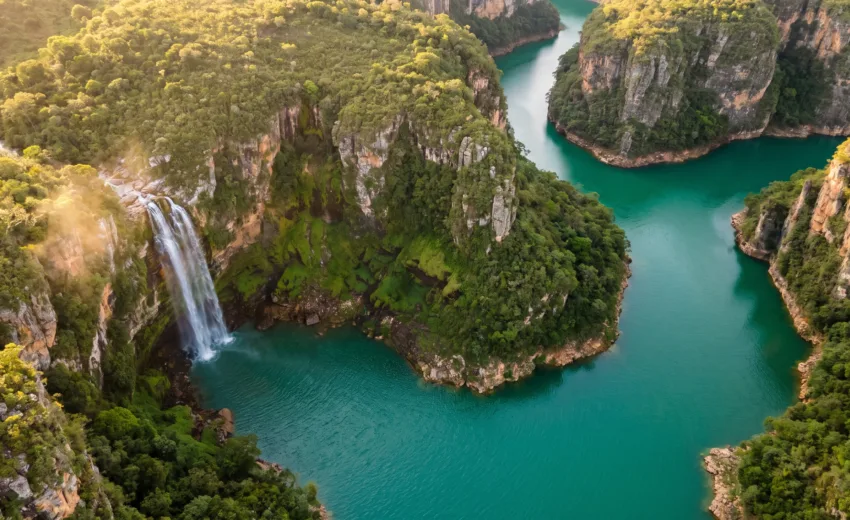 Voar drone em Capitólio e no Lago de Furnas: regras e os melhores pontos (2026)