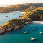 Vista aerea das praias e costoes de Buzios no Rio de Janeiro ao entardecer