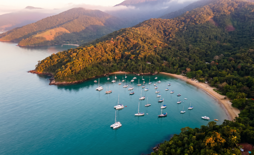Pode voar drone em Ilhabela? A regra do Parque Estadual (2026)