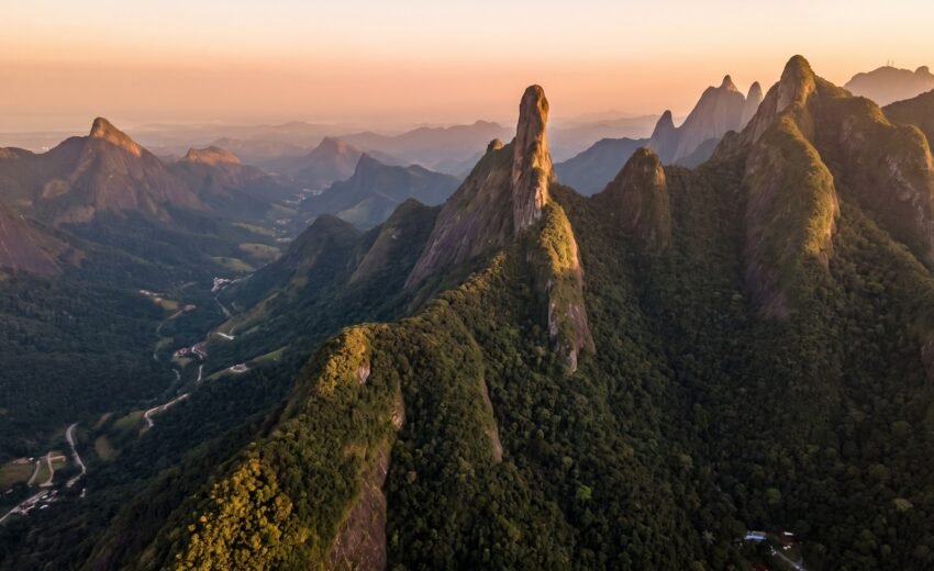 Pode voar drone na Serra dos Órgãos? Regras do parque (2026)