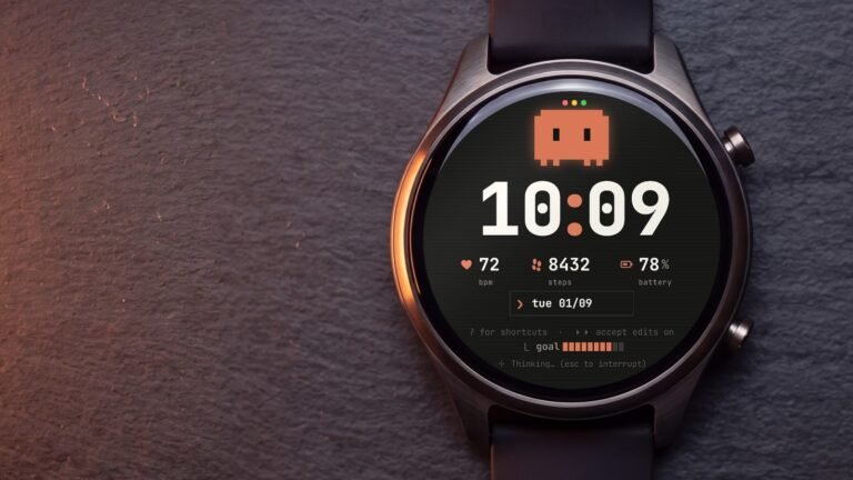 Watch face Claude Code acesa num relógio Garmin redondo AMOLED sobre ardósia escura